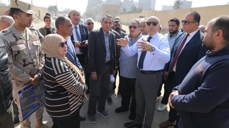 جولة المحافظ