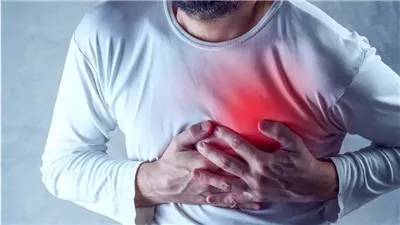 نصائح عاجلة للحفاظ على القلب.. نقيب الأطباء الأسبق يوضح
