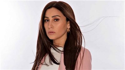 ‎دينا الشربيني تستعيد ذكرياتها مع والديها: «اللهم اجعلهم من أصحاب هذه الآية»