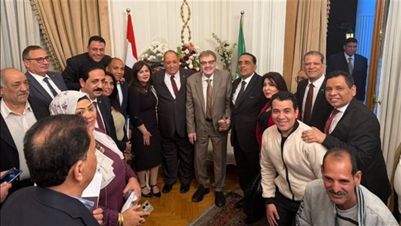 اجتماع السيد البدوي رئيس الوفد بلجنة المواطنة في الحزب