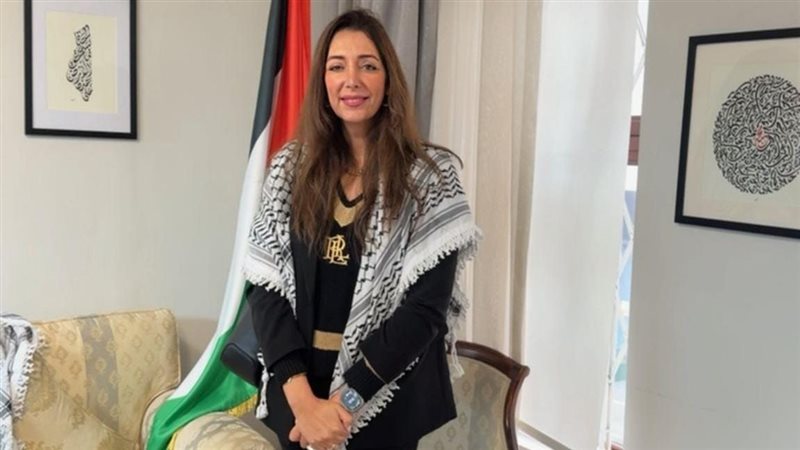 دينا محمود تقود نموذجًا عربيًا جديدًا في بريطانيا