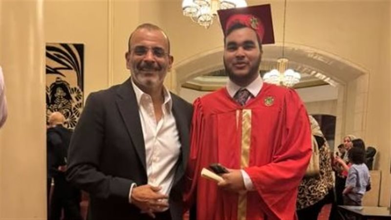 أيمن بهجت قمر