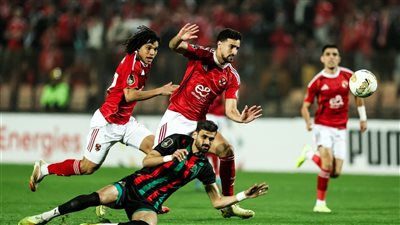 الأهلي يبدأ تحركاته لتجديد عقود ثلاثي الفريق قبل فترة التوقف