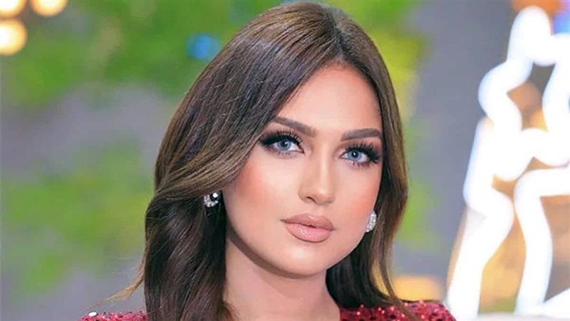 ياسمين عز