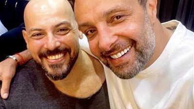 هيكسر الدنيا.. وائل عبدالعزيز يشيد بأحمد التهامي في كواليس «وننسى اللي كان»