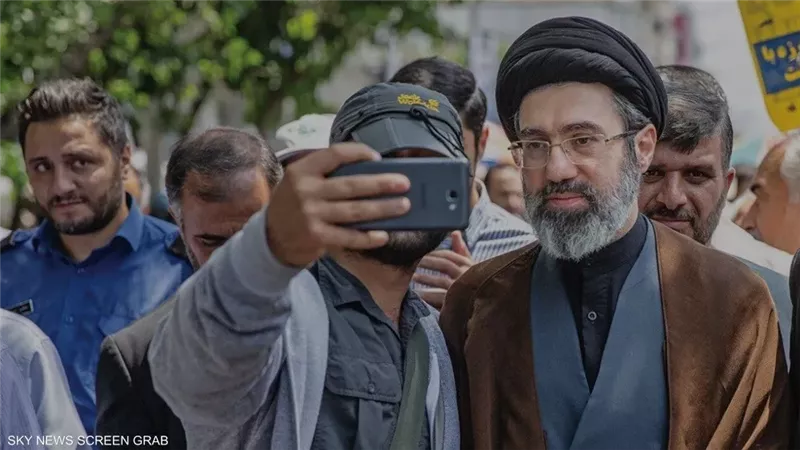  مجتبى ابن خامنئي