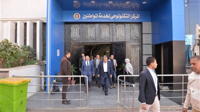 محافظ الدقهلية يوجه بحسن استقبال المواطنين والرد علي شكواهم في أقل وقت ممكن