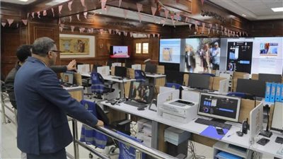 حملة لمصادرة الألعاب النارية ورفع الإشغالات وضبط الأسواق بشوارع قنا
