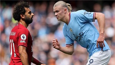 محمد صلاح يطارد هالاند ومبابي… سباق الأهداف يشتعل في العقد الحالي