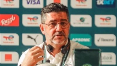 أحمد أبو مسلم: فيتوريا شخصية ضعيفة وقائمة المنتخب افتقدت العدالة والمصداقية
