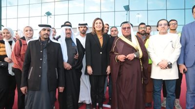 أشادت بجهودهم في البنية الثقافية، الكيلاني تلتقي مشايخ سيناء بمعرض الكتاب