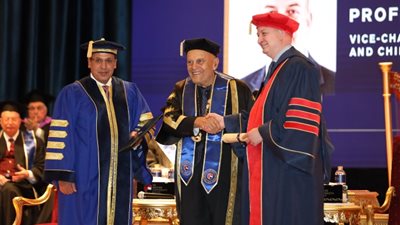 الجامعة البريطانية فى مصر تمنح الدكتوراة الفخرية لرئيس جامعة لندن ساوث بانك