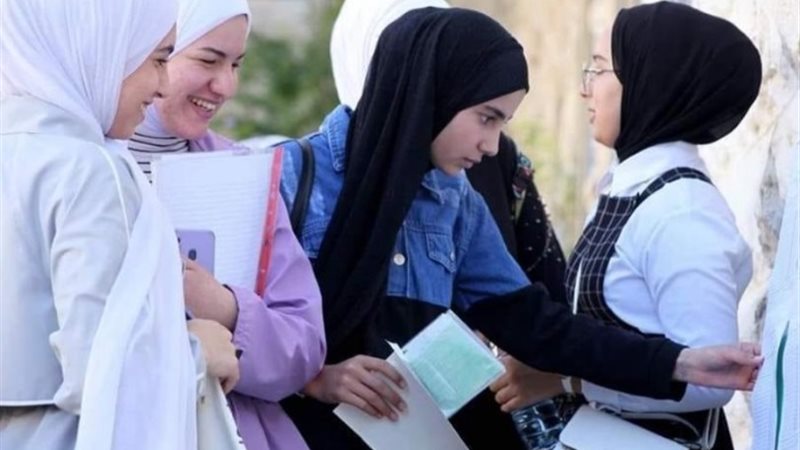 طلاب الشهادة الإعدادية
