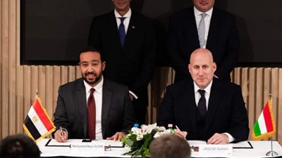 المصرية للاتصالات توقع اتفاق تجاري مع شركة 4IG لإضافة مسار بحري جديد