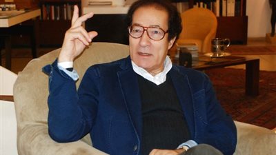 المتحف المصرى الكبير يعرض 20 عملا فنيا للفنان فاروق حسنى السبت