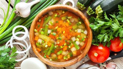 طريقة عمل شوربة الخضار، بخطوات سهلة وسريعة