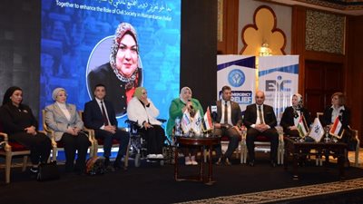 250 من أسر النازحين الفلسطينيين يشاركون في المؤتمر الأول لعمليات الإغاثة الإنسانية بالقاهرة