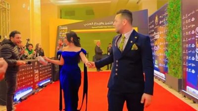 محمد زكريا يكشف حقيقة ارتباطه بالفنانة ميرهان حسين