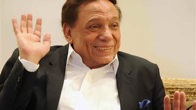 عادل إمام: «المثقف الحقيقي لازم يكون دمه خفيف» (فيديو)
