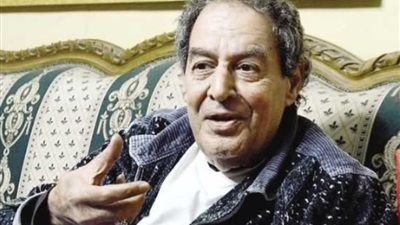وفاة الشاعر مجدي نجيب صاحب أغنية 