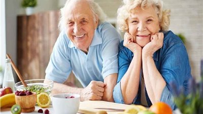«الصحة» تقدم نصائح لكبار السن من أجل حياة أفضل