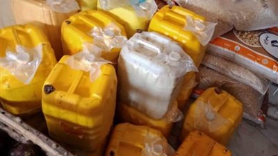 ضبط 1.5 طن مواد غذائية غير صالحة للاستهلاك الآدمي بدمياط