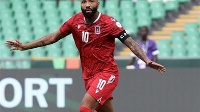 «إيميلو نوسي» لاعب الكونغو يحصل على جائزة الحذاء الذهبي بـ 5 أهداف