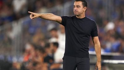 مجلس برشلونة يطلب إقالة تشافي بعد تعادل مثير مع غرناطة