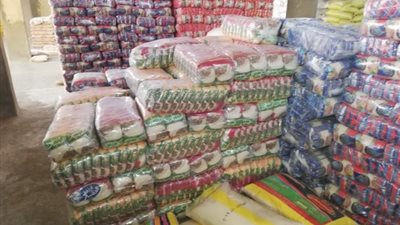 الداخلية تضبط 1000 طن مواد غذائية محجوبة بغرض رفع أسعارها في  محافظات