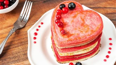 أكلات عيد الحب، طريقة عمل بان كيك قلوب