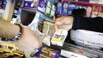 أسعار السجائر تُحلق في السماء، زيادات جديدة تضرب جيوب المدخنين
