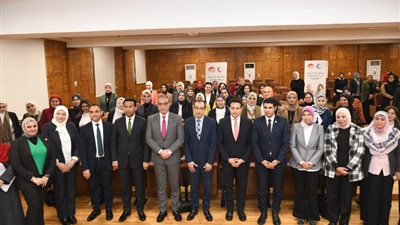 انتهاء الدورة الثانية من برنامج «المرأة تقود فى المحافظات» بالفيوم
