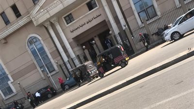 بدء أولى جلسات محاكمة مدير بنك بالتعدي على طبيب بمستشفى المطرية