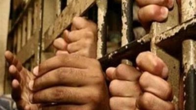 حبس نص دستة أشرار بتهمة ترويج عملات أجنبية وتعاطي المخدرات وحيازة سلاح