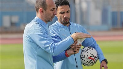 بيراميدز بقيادة مدربه الجديد يواصل استعداداته لمباراة زد فى دورى نايل