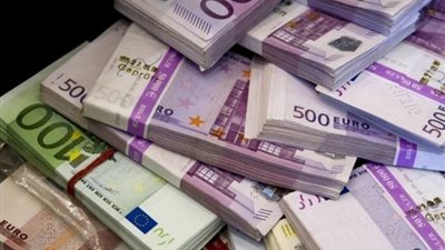 سعر اليورو مقابل الجنيه المصري في تعاملات اليوم الجمعة 16-2-2024