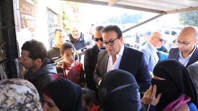 وزير الصحة يحيل مدير مستشفى الشروق المركزي والأطباء المتغيبين للتحقيق