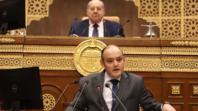 وزير التجارة: نستهدف زيادة معدل الصادرات إلى 100 مليار دولار سنويا