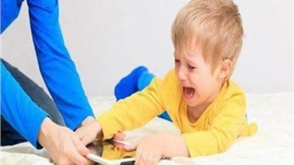 مخاطر ترك طفلك بمفرده