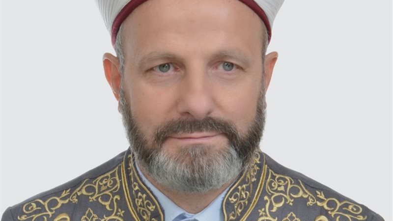 الشيخ يشار شريف نائب مفتي اليونان
