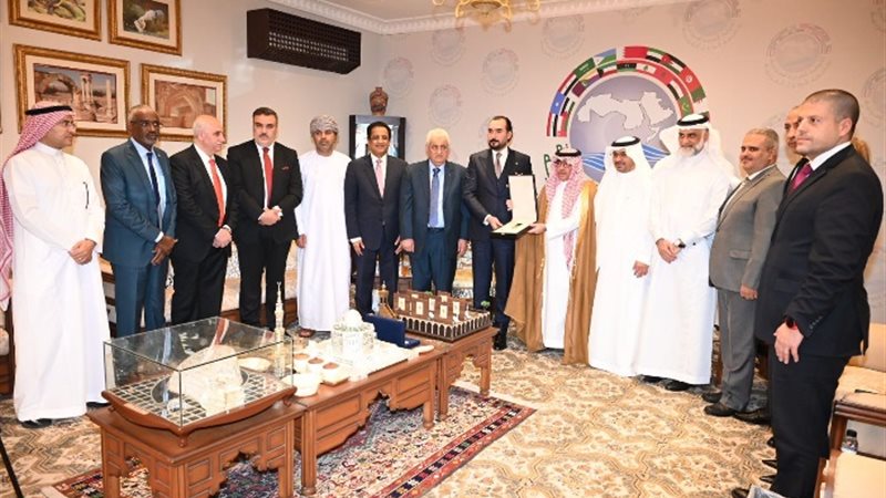 تكريم الدكتور زياد خلف رئيس مصرف التنمية الدولي