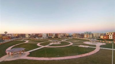 الإسكان تتابع  تطوير الطرق والمرافق والمسطحات الخضراء بالمدن الجديدة