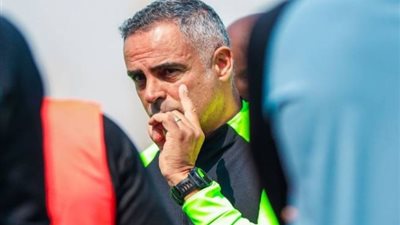 جوميز يعقد محاضرة فنية للاعبي الزمالك استعدادًا لمواجهة أبوسليم