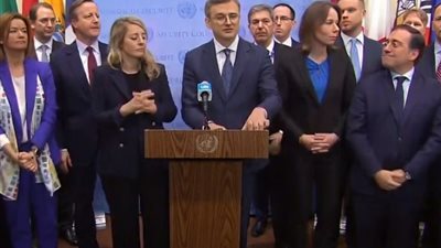 وزير خارجية أوكرانيا يطالب بعملية تبادل لأسرى الحرب مع روسيا