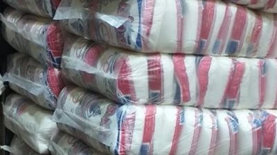 ضبط طن و200 كيلو سكر تمويني قبل بيعها في السوق السوداء بدمياط