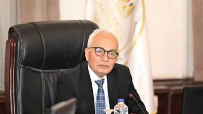 وزير التعليم يضع اللمسات الأخيرة لأسلوب صياغة أسئلة امتحانات الثانوية العامة