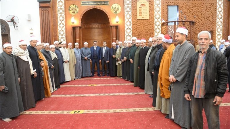 أسيوط تحتفل بليلة النصف من شعبان من مسجد البقلي بحي غرب الم
