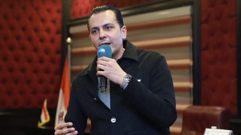 النائب أحمد عبد الجواد