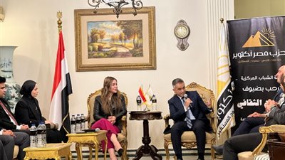 انطلاق الصالون السياسي لحزب مصر أكتوبر بحضور وفد من التنسيقية .. صور