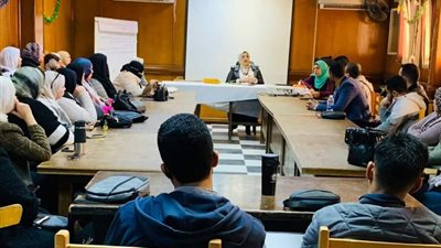 انطلاق دورة تدريبية للإشراف الصيدلي على المستلزمات الطبية في دمياط